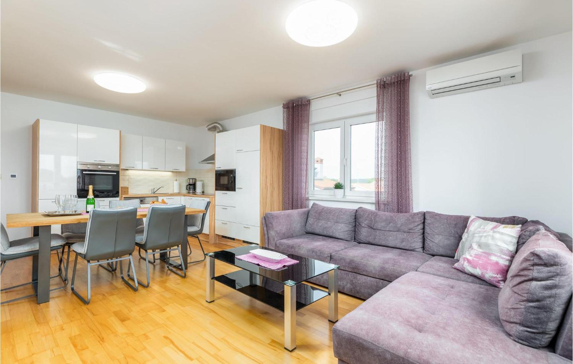 Lovely Apartment In Valbandon With Kitchen Фажана Экстерьер фото