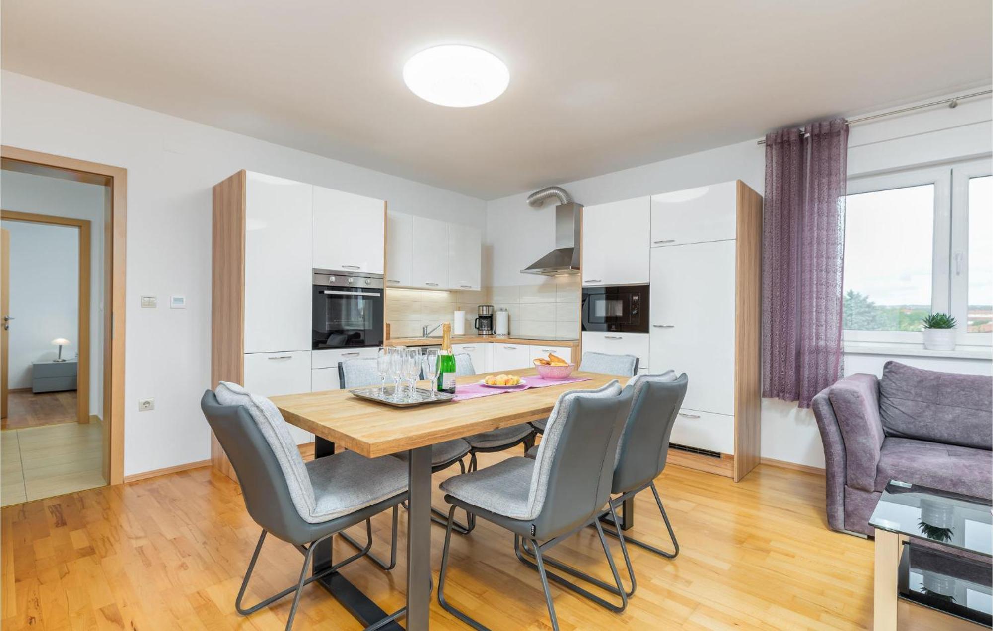 Lovely Apartment In Valbandon With Kitchen Фажана Экстерьер фото